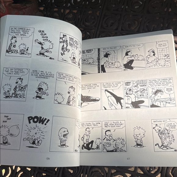 Vintage The Essential Calvin and Hobbes Book by Bill Watterson. Like New! - Picture 8 of 9